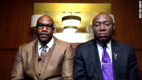 'When I look at George Floyd, ... I look at my dad. I look
at my brothers,' testified the teen who filmed Derek Chauvin
pressing his knee into George Floyd's neck 1
