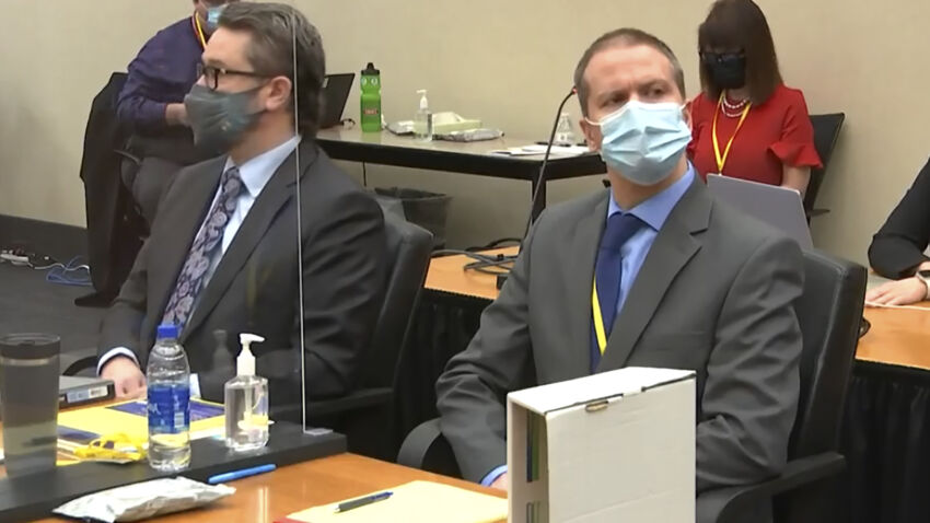 Witnesses: Onlooker anger increased as George Floyd stopped
moving 1