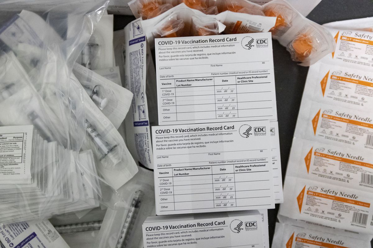 Illinois AG Kwame Raoul warns residents not to post
vaccination cards online and to look out for COVID-19 ‘scams and
frauds’ 1