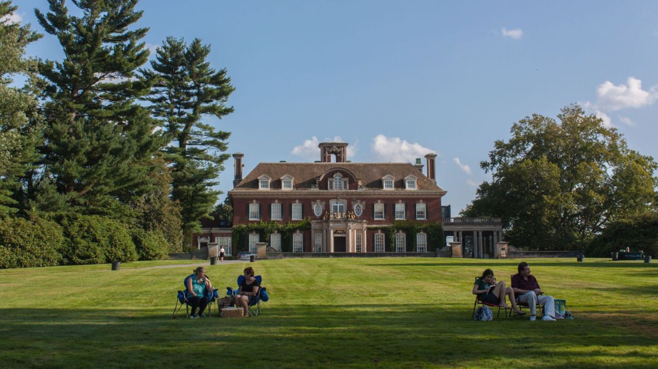 Old Westbury Gardens announces season opening, events
schedule  1