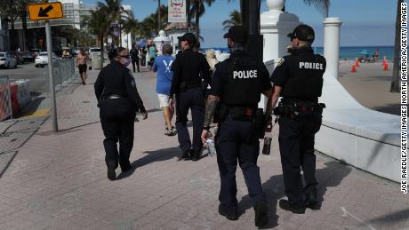 Miami Beach hotel pauses food service amid Covid-19 fears
after throngs of people descend on the city 1