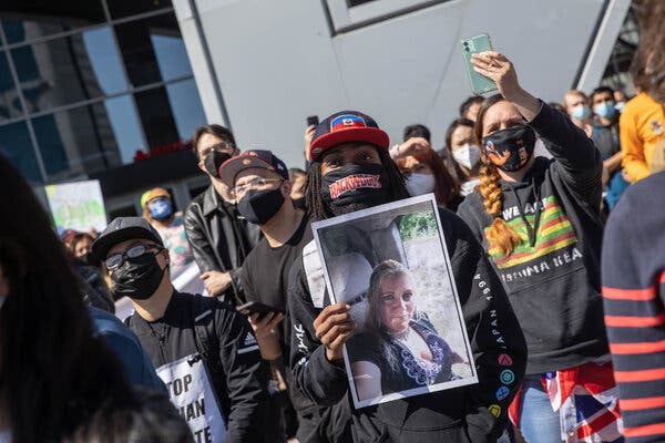 After Spa Attacks, Officers Handcuffed Victim’s Anguished
Husband for Four Hours 1