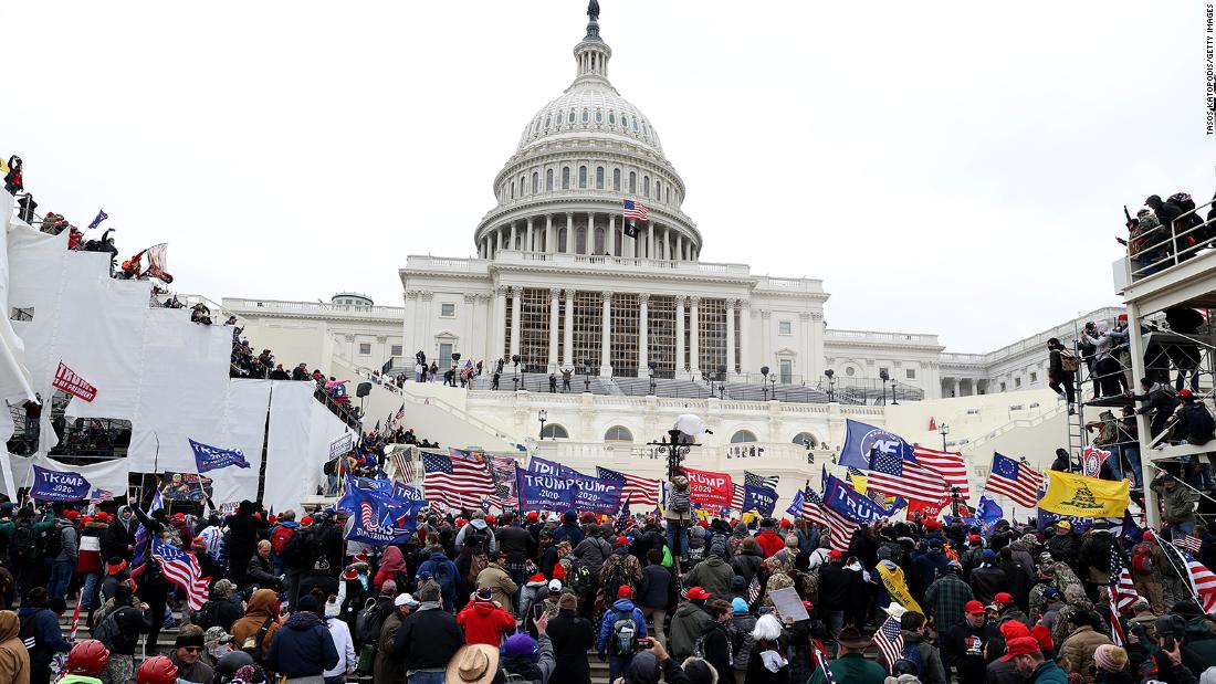 DEA agent says he was wrongly fired for being at Capitol
riot 1