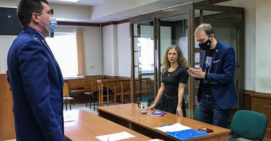 In Russia, a Covid Lockdown Targets the Opposition 1