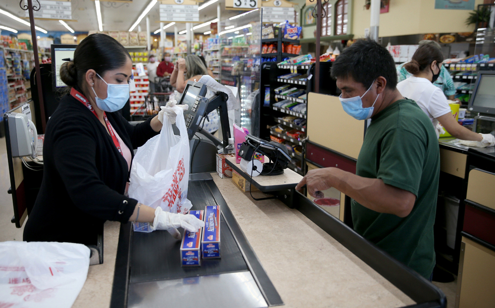 Coronavirus: Alameda grocery workers to get hazard pay
raise 1