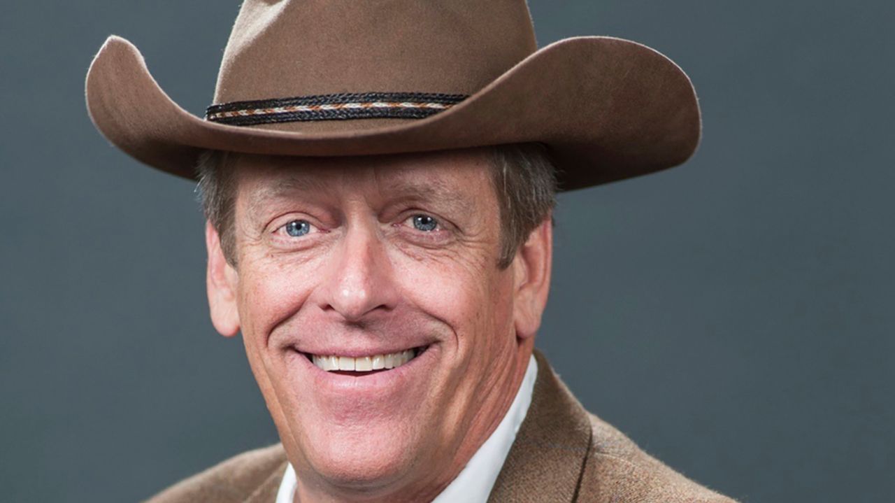 Texas Roadhouse CEO Kent Taylor dies at 65 amid COVID-19
struggle 1