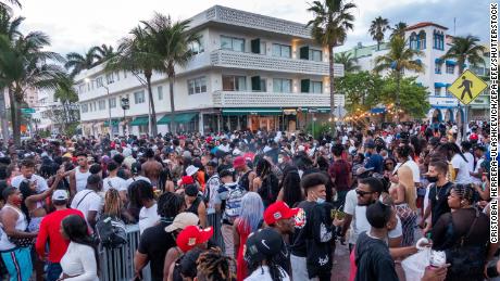 Uncontrolled Covid-19 spread increases chances of dangerous
variant emerging, ex-CDC chief says 1