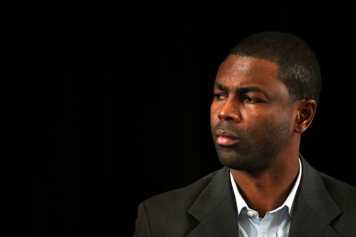 State Rep. La Shawn Ford resigns from Loretto Hospital board
amid COVID-19 vaccine scandal 1