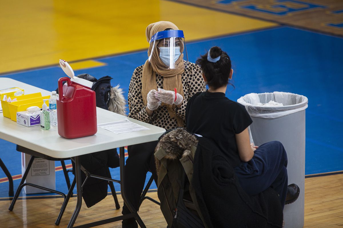 Chicago public health officials said increasing vaccine
supply is priority over opening 24-hour vaccination site (LIVE
UPDATES) 1