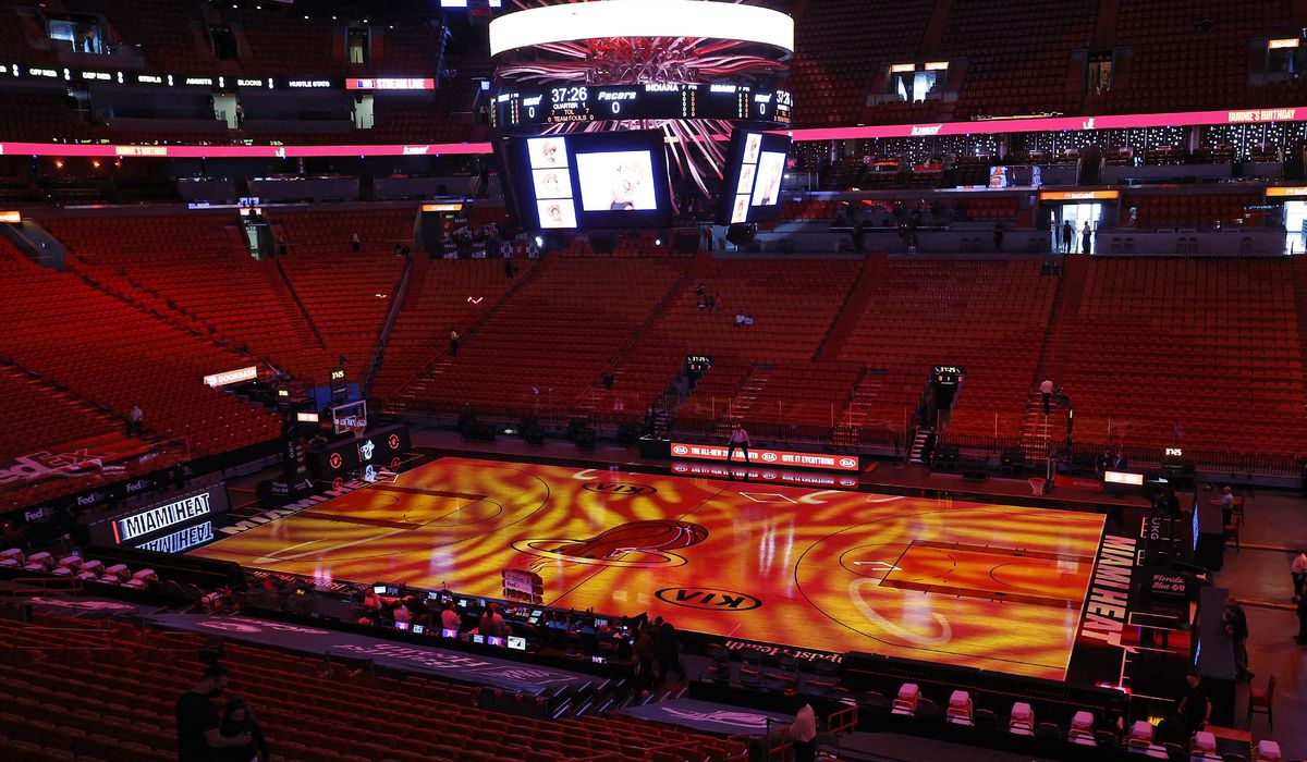 Heat to open vaccinated-only sections for fans on April
1 1