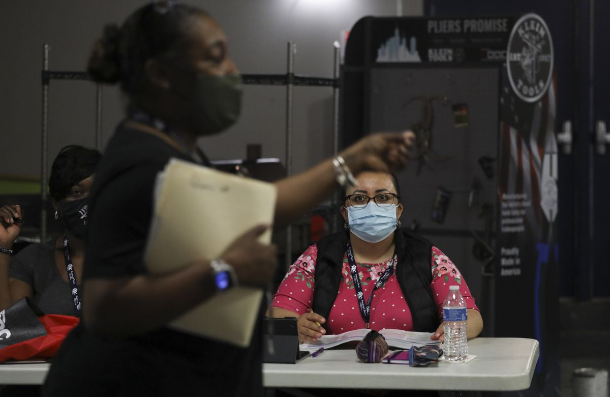 Black, Latina women work to become electricians as part of
first all-female class for longtime trades training program 1 Black, Latina women work to become electricians as part of
first all-female class for longtime trades training program 1