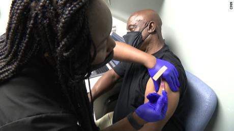 Hospital official resigns after Covid-19 vaccines were
improperly distributed at Trump Tower in Chicago 1
