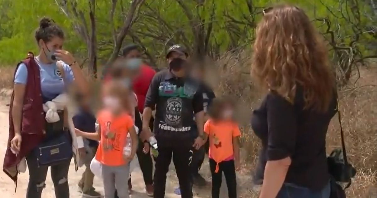 Migrants Tell Fox News Contributor That Joe Biden ‘Is
Opening the Gates’ 1