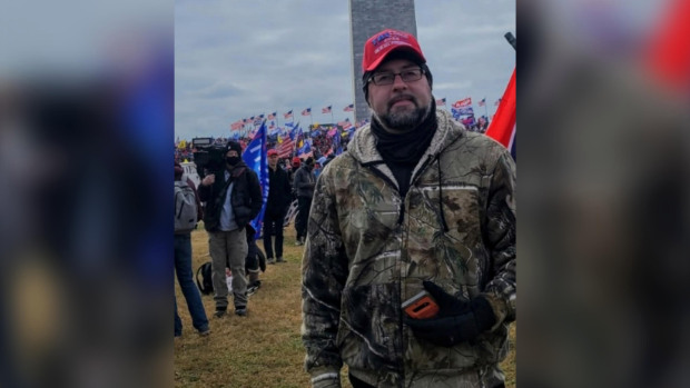 He dressed up as ‘antifa’ for Capitol riot and got
arrested 1