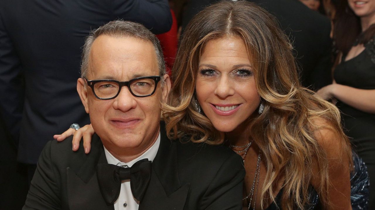 Rita Wilson reflects on coronavirus diagnosis 1 year
later 1