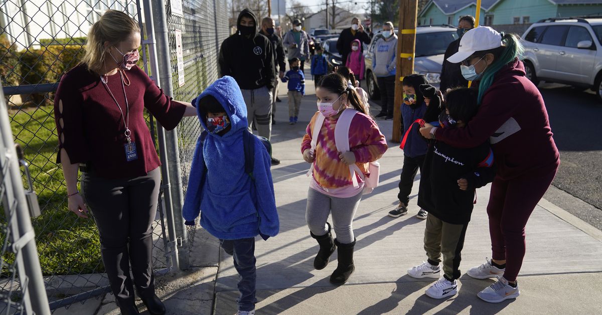 Deal reached to get California children back in
classrooms 1