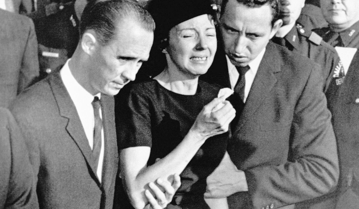 Widow of Dallas officer slain by Lee Harvey Oswald
dies 1