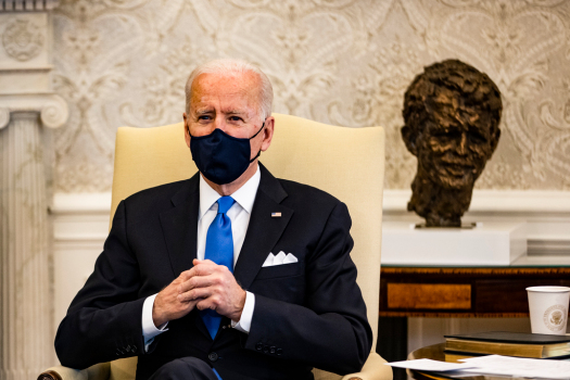 Biden slams ‘Neanderthal thinking’ of lifting mask
rules 1