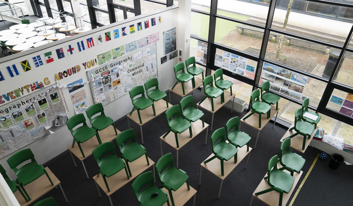 UK schools to reopen, backed by frequent virus
testing 1