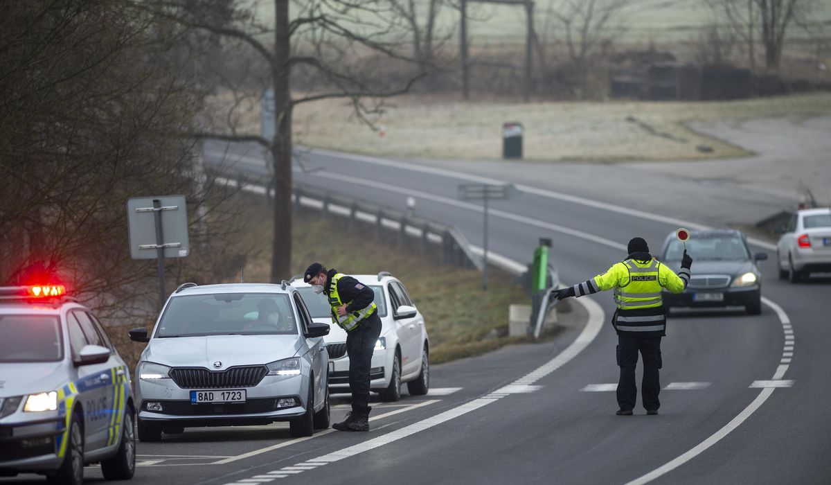 Czechs turns to other nations to treat its COVID-19
patients 1