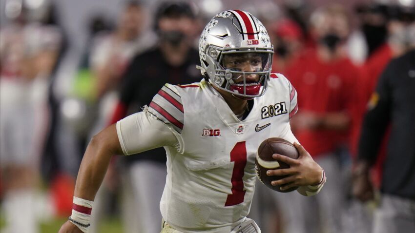 Michael Lombardi, Ted Johnson don't believe the Patriots
will trade up in the draft 1