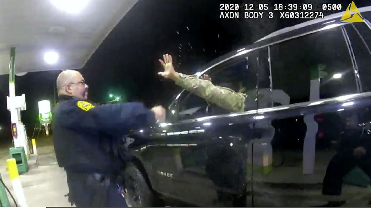 SEE IT: Black Army officer driving new car held at gunpoint,
pepper sprayed by police during traffic stop in Virginia 1