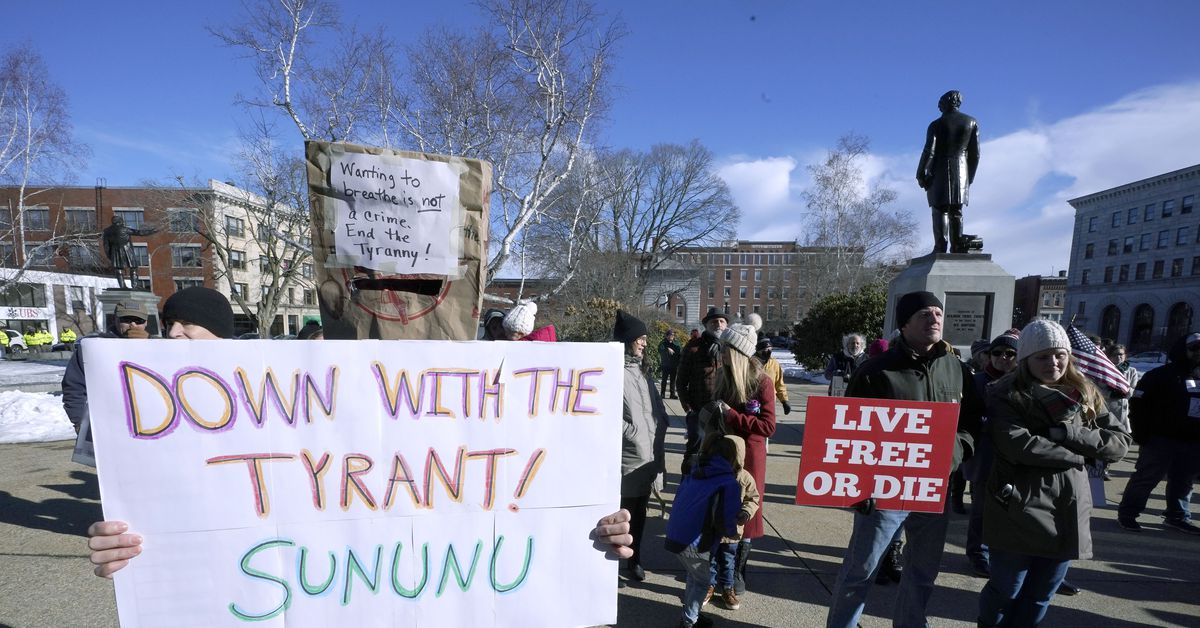Lawmakers seek long-term limit on governors’ emergency power
in response to COVID-19 restrictions 1