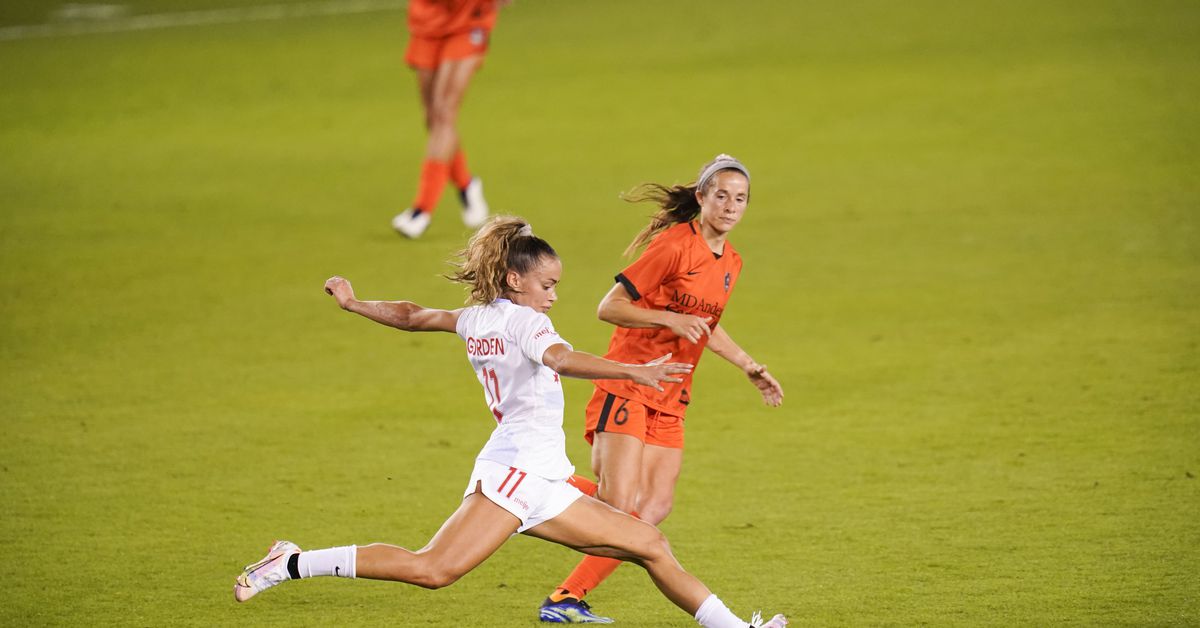 NWSL investigating Red Stars defender Sarah Gorden’s
accusation of racial profiling after Challenge Cup opener 1