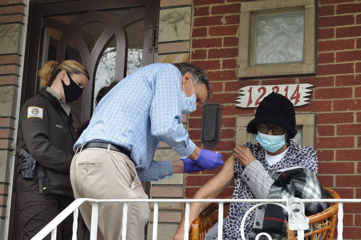 Coronavirus in Illinois updates: Here’s what’s happening
Monday with COVID-19 in the Chicago area 1 Coronavirus in Illinois updates: Here’s what’s happening
Monday with COVID-19 in the Chicago area 1
