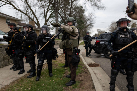 Minnesota shooting: Chief says officer meant to draw
Taser 1