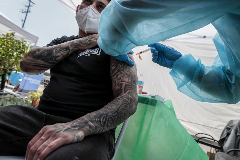 Are herd immunity and the California coronavirus variant
preventing a West Coast spring surge? 1