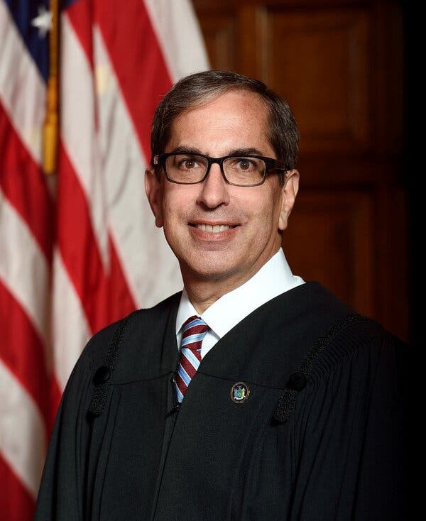 Paul Feinman, First Openly Gay Judge on N.Y. High Court,
Dies at 61 1