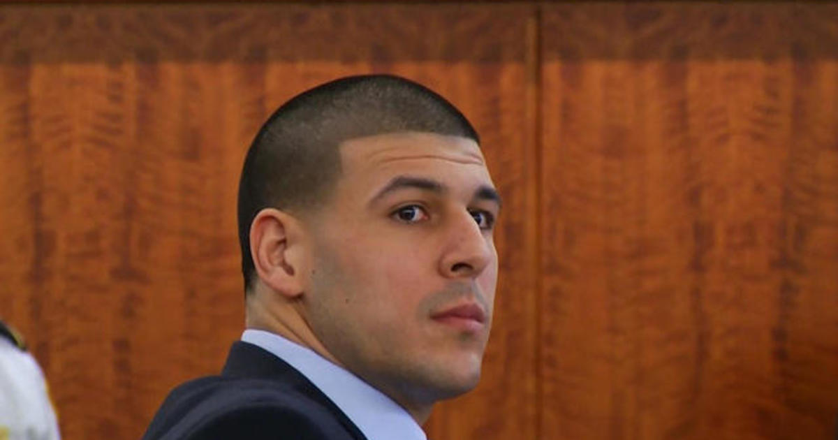 Patriots owner Robert Kraft testifies in Aaron Hernandez
trial 1