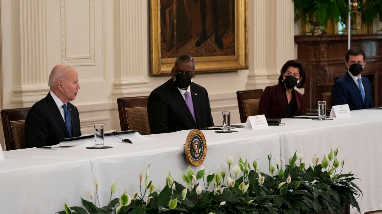 Biden infrastructure plan faces roadblocks as GOP and Big
Business protest 1
