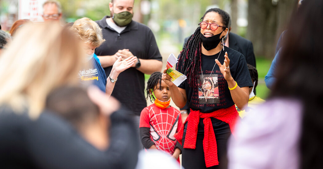 Tennessee Student Killed by Police Did Not Fire Bullet That
Hit Officer, Officials Say 1