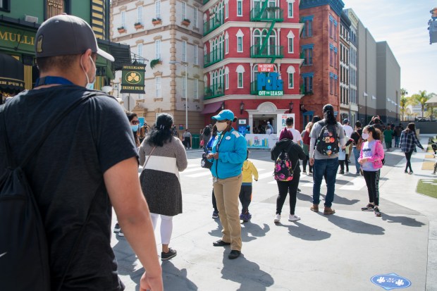 Universal Studios Hollywood returns with Potter, pets and
dinos after yearlong coronavirus closure 1