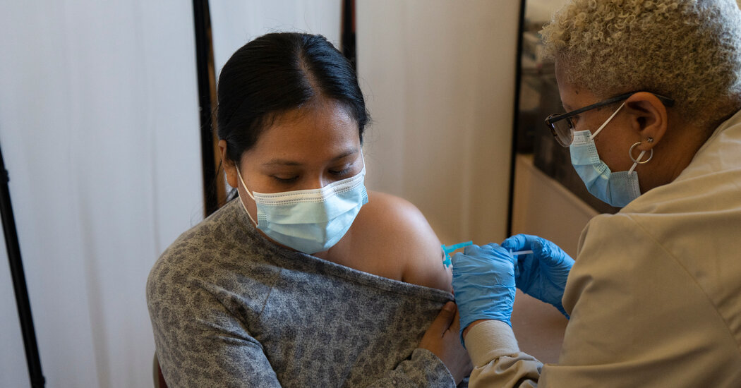 Women and the Covid-19 Vaccine: What You Need to
Know 1 Women and the Covid-19 Vaccine: What You Need to
Know 1