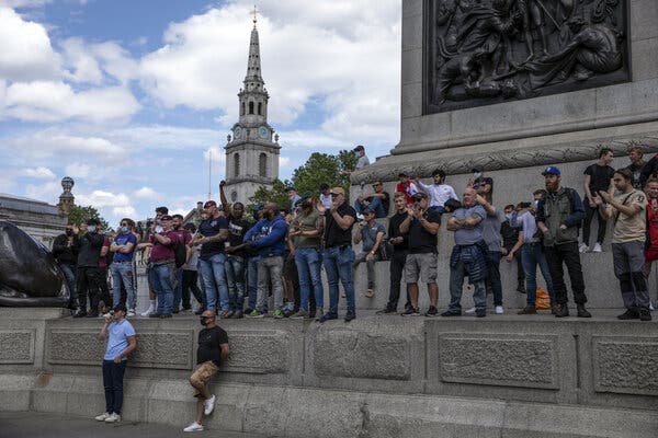 London Police Officer Convicted of Membership in Neo-Nazi
Group 1