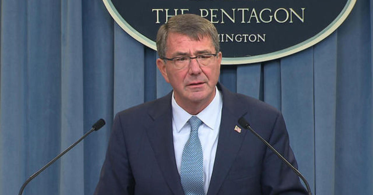 Defense Secretary: Transgender troops may serve
openly 1