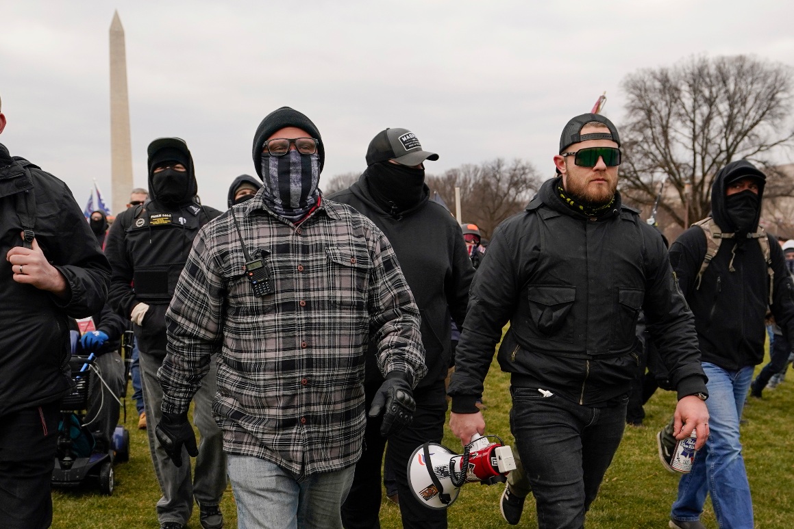 Judge to revoke bail for Proud Boy leaders involved in
Capitol riot 1