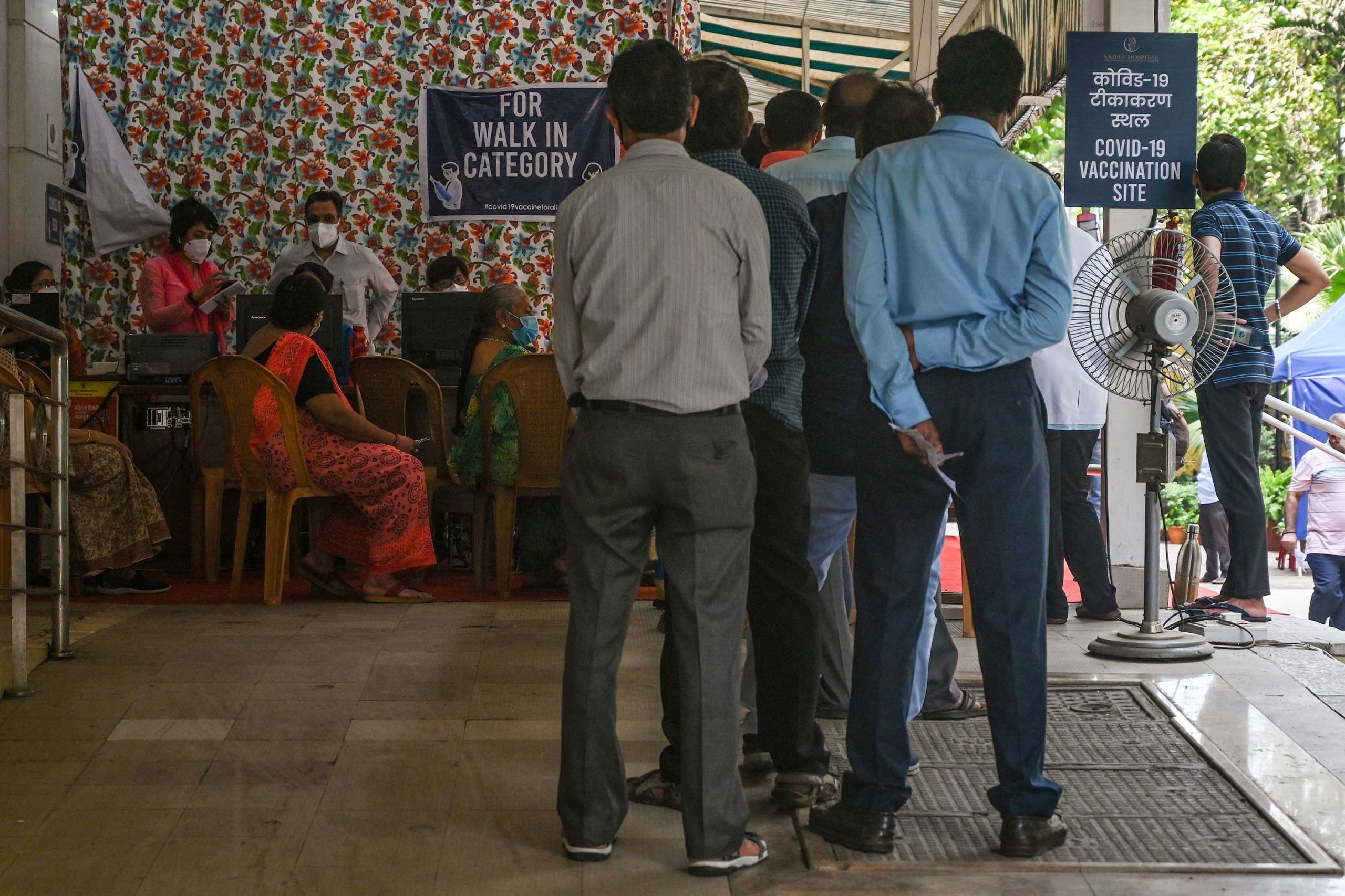 Low number of breakthrough Covid-19 cases shows 'vaccines
are working,' CDC director says 1