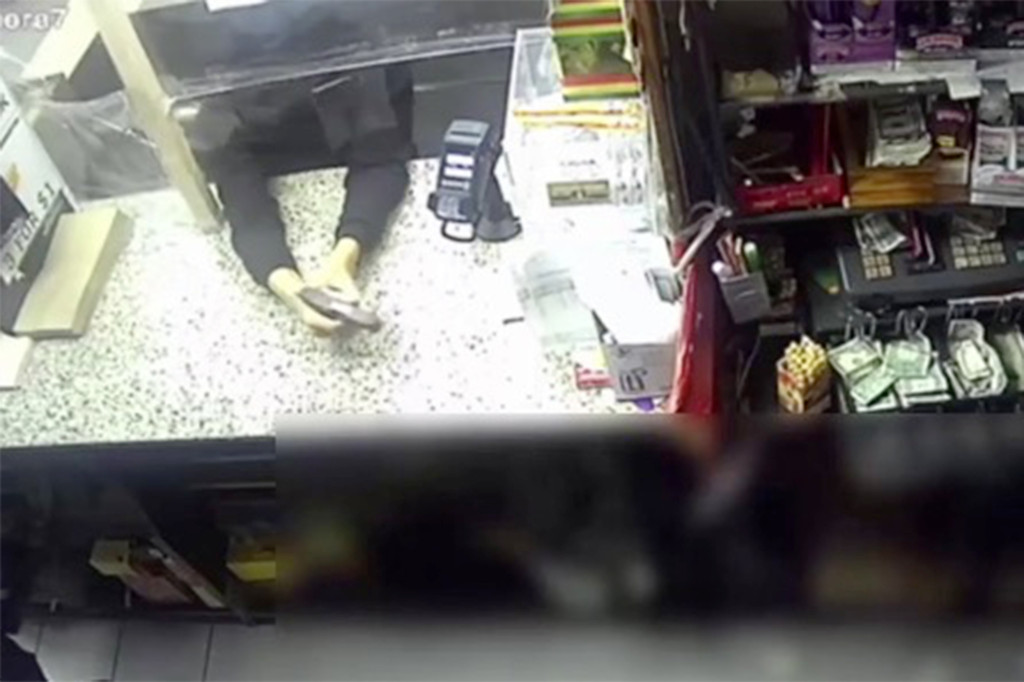 Woman opens fire on Bronx bodega employee, video
shows 1