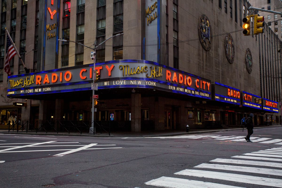 Cuomo allows music, arts venues to reopen with limited
capacity despite elevated COVID levels 1 Cuomo allows music, arts venues to reopen with limited
capacity despite elevated COVID levels 1