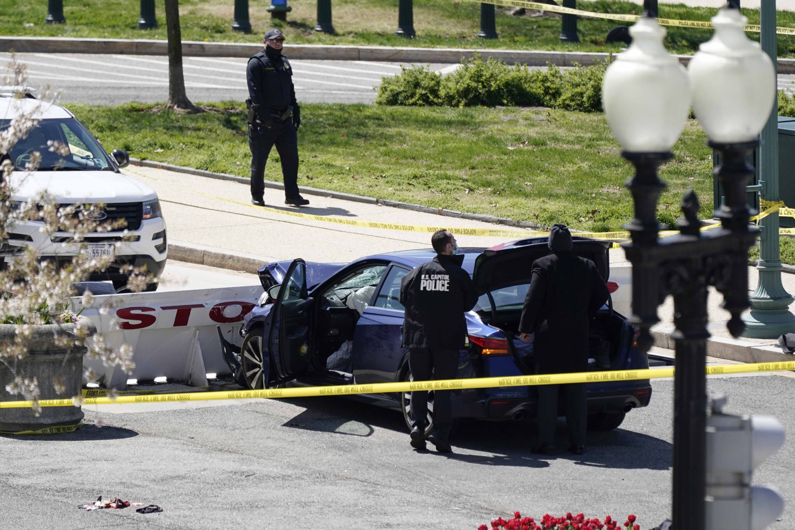 Capitol locked down after crash injures officers 1