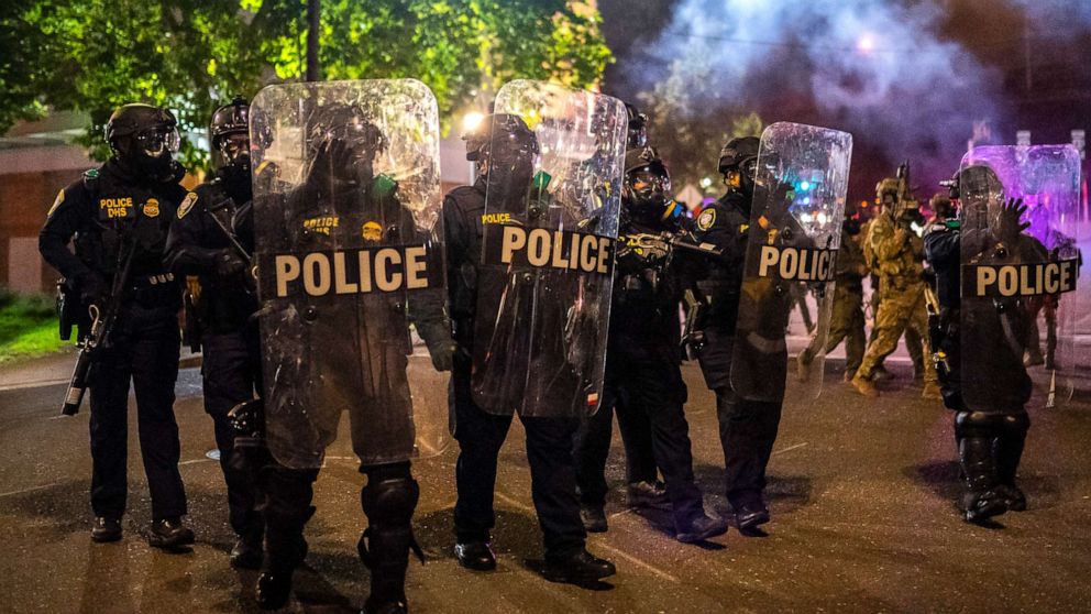 DHS legally deployed officers in Portland but had no
comprehensive strategy: IG 1