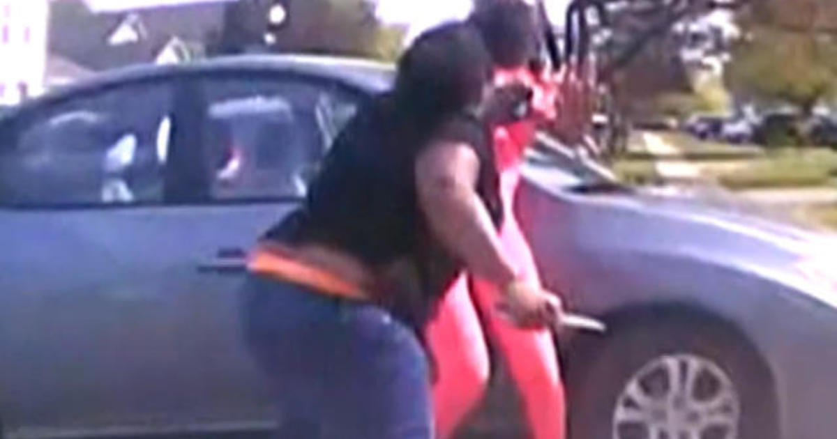 Ohio officer fatally shoots Black teen wielding
knife 1