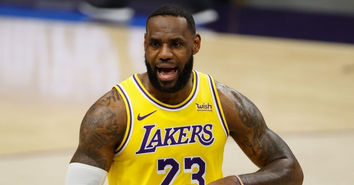 LeBron James Targets Police Officer Who Prevented Black
Person from Being Stabbed 1