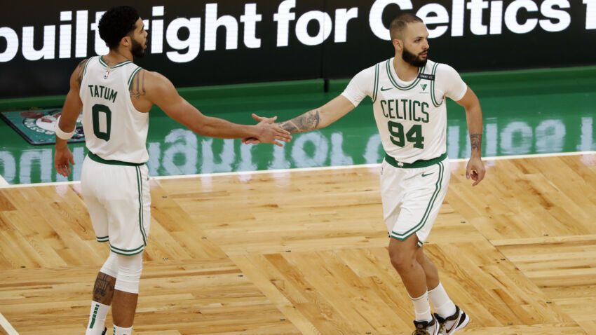 Jayson Tatum has talked to Evan Fournier 'quite a bit' about
COVID-19 recovery 1