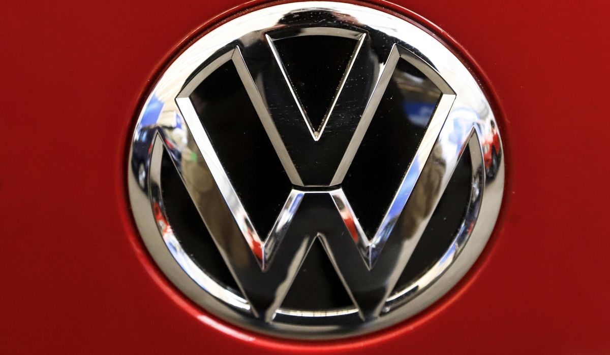 US agency opens 2 safety probes of Volkswagen, Audi
vehicles 1