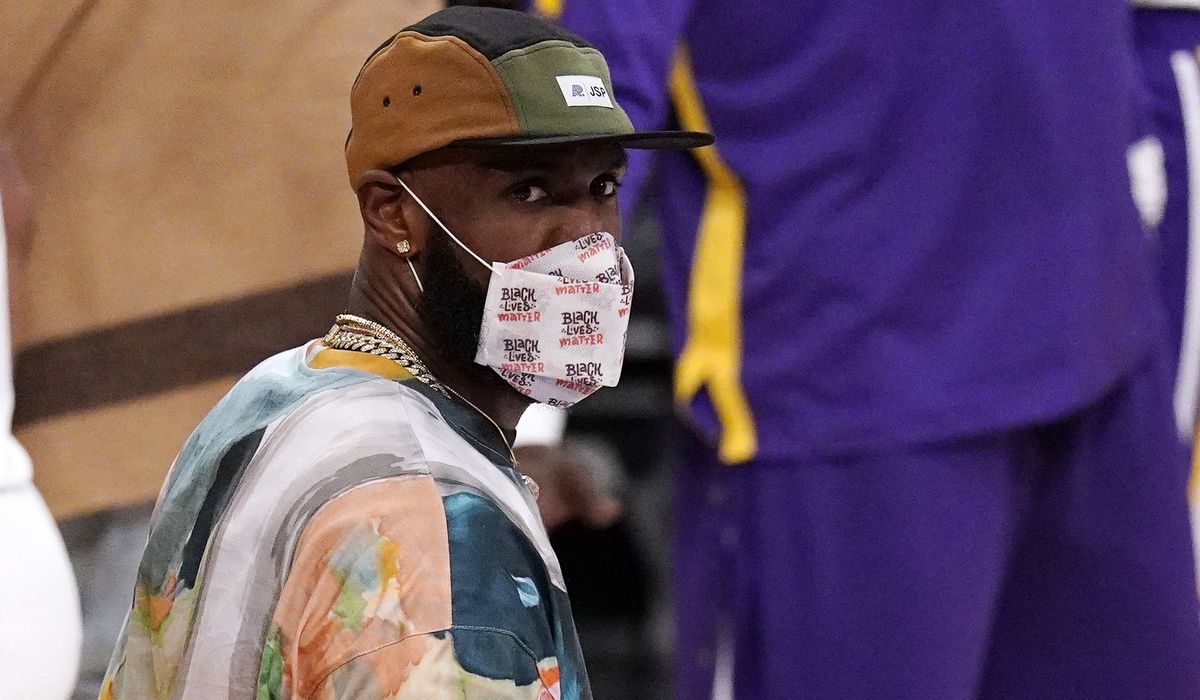 LeBron James takes heat for 'You're next' Twitter threat to
officer in Ma'Khia Bryant shooting 1